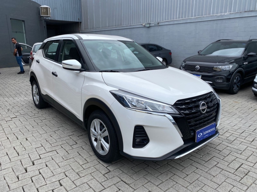 nissan kicks 1.6 16v flexstart active xtronic flex 5p automatico 2024