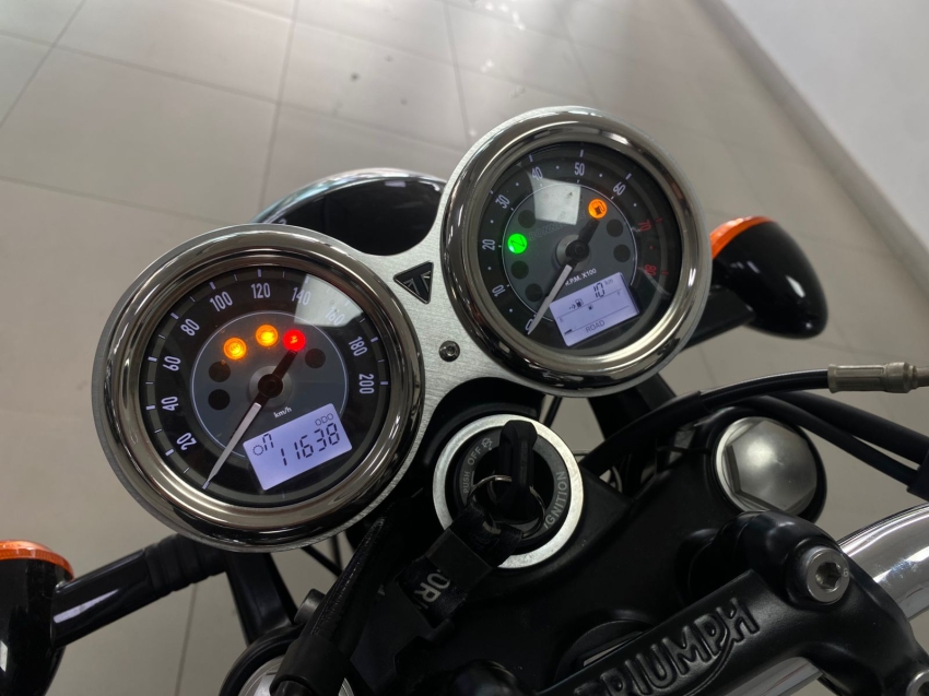 triumph bonneville bobber 1200 flex 20246