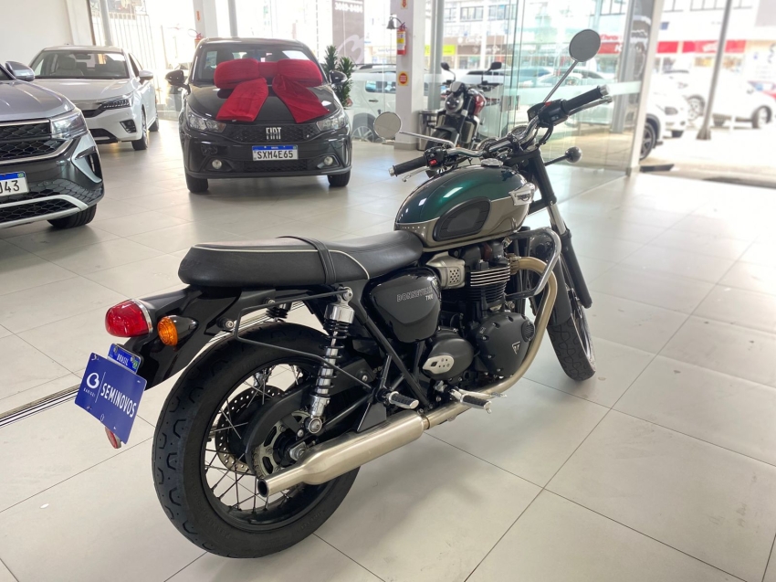 triumph bonneville bobber 1200 flex 20242