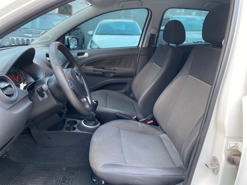 volkswagen voyage 1.0 mi city 8v flex 4p manual 5p 20147