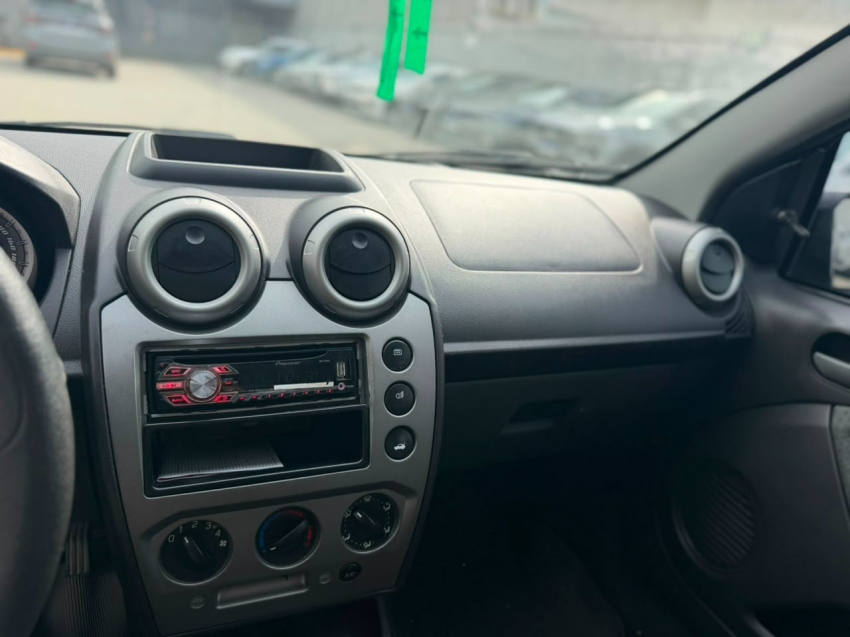 ford fiesta 1.6 rocam se 8v flex 4p manual 5p 20144