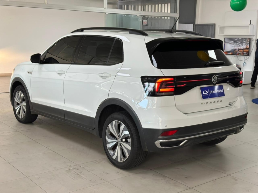 volkswagen t-cross 1.0 200 tsi total flex comfortline automatico 5p 20203