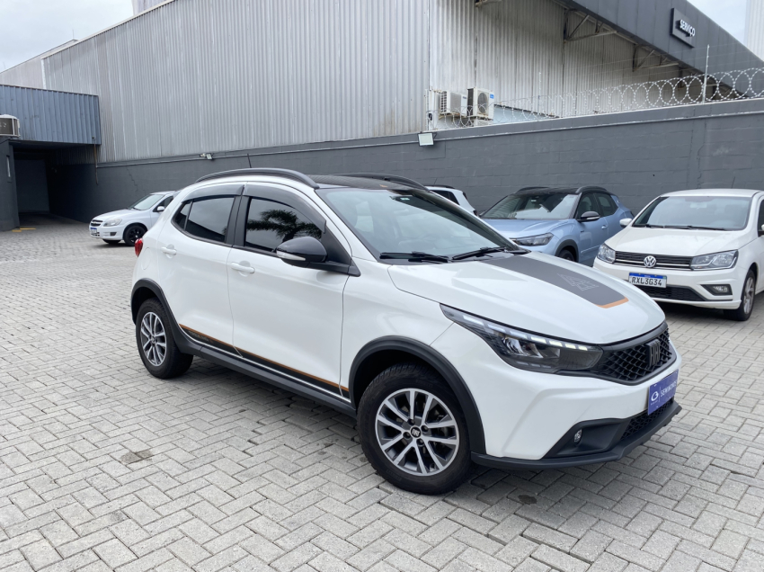 fiat argo 1.3 firefly flex trekking cvt 5p automatico 2026
