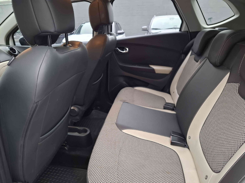 renault captur 1.6 16v sce flex intense x-tronic 5p automatico 20196