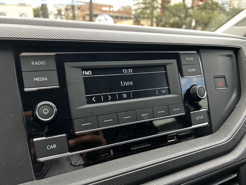 volkswagen polo 1.0 mpi track manual 2024