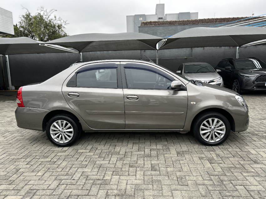toyota etios 1.5 xs sedan 16v flex 4p automatico 2018