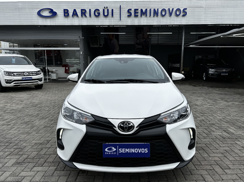 TOYOTA YARIS 1.5 16V FLEX XS CONNECT MULTIDRIVE 4P AUTOMATICO 2023