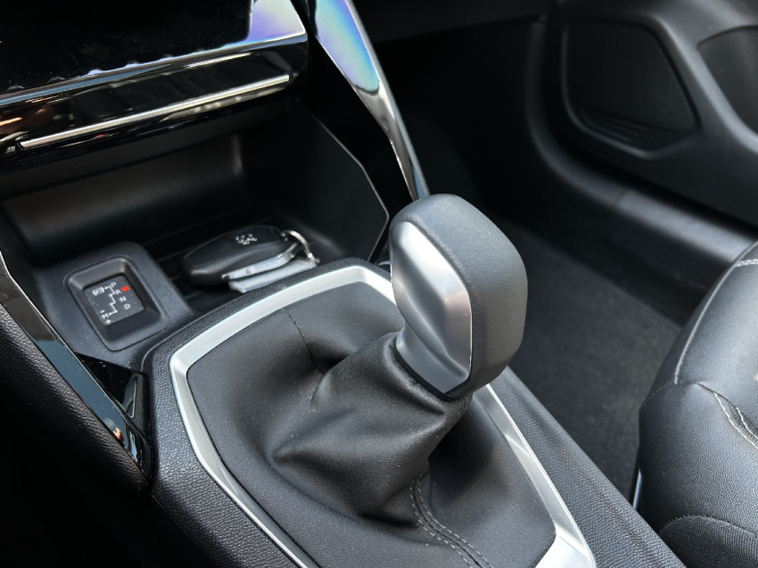 peugeot 208 1.6 16v flex griffe at6 4p automatico 2022