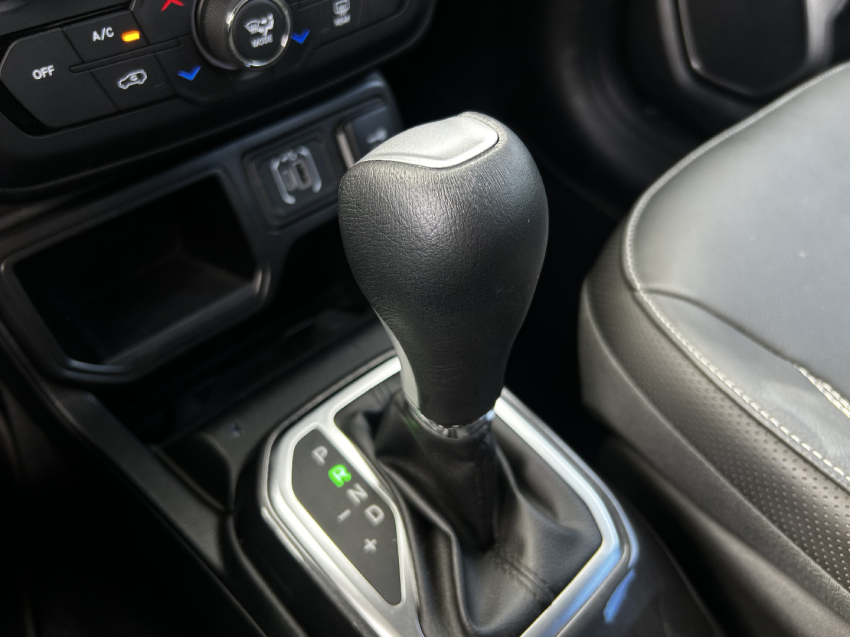 jeep renegade 1.3 t270 turbo flex longitude at6 4p automatico 2023