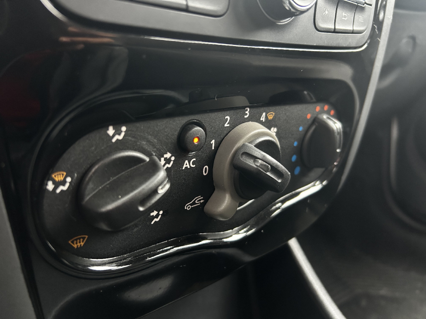 renault logan 1.0 expression 16v flex 4p manual 2013