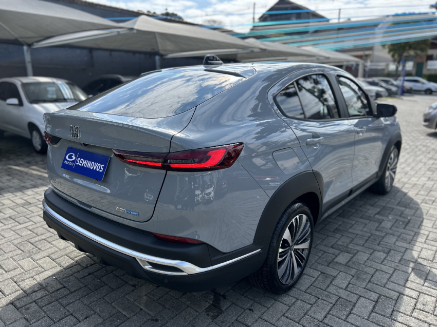 fiat fastback 1.0 turbo 200 hybrid audace cvt hibrido 4p automatico 2025