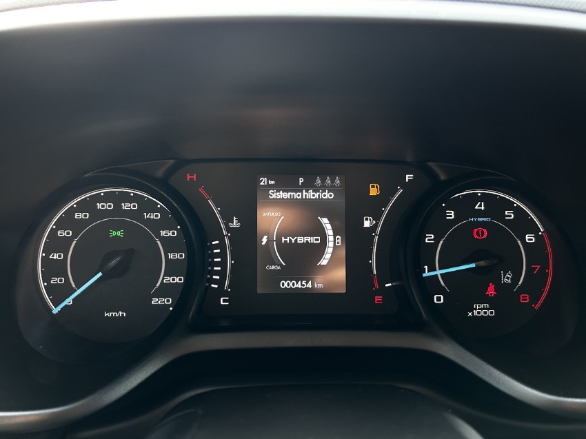 fiat fastback 1.0 turbo 200 hybrid audace cvt hibrido 4p automatico 2025