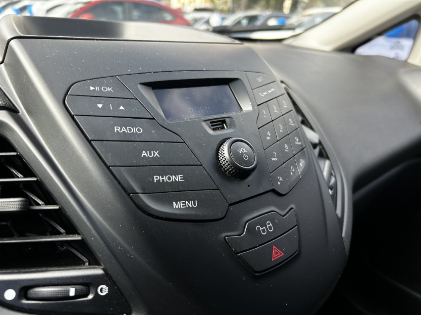 ford fiesta 1.5 s hatch 16v flex 4p manual 2015