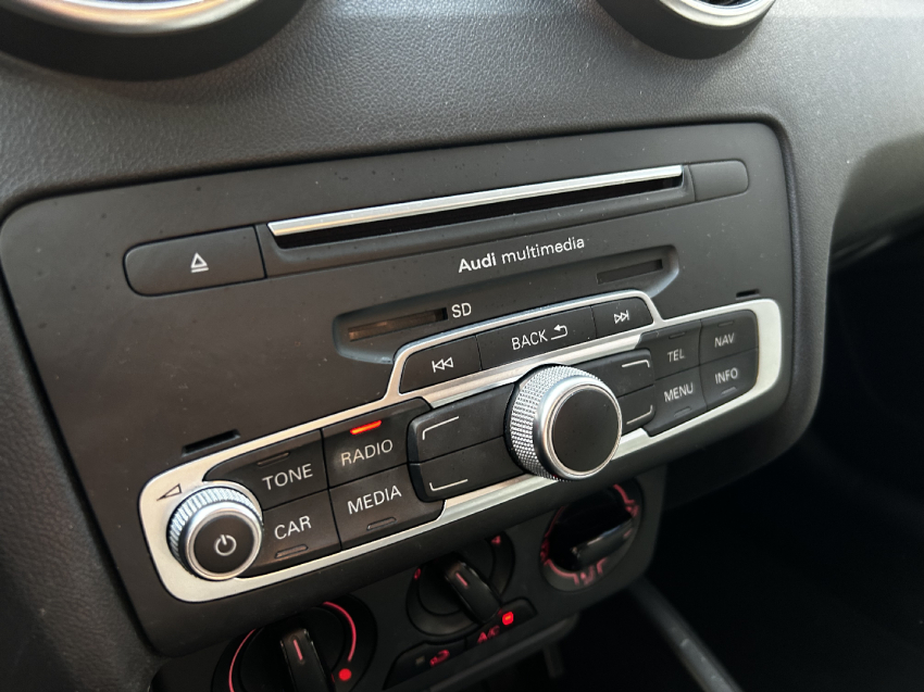 audi a1 1.4 tfsi sportback attraction 16v 122cv gasolina 4p s-tronic automatico 2016