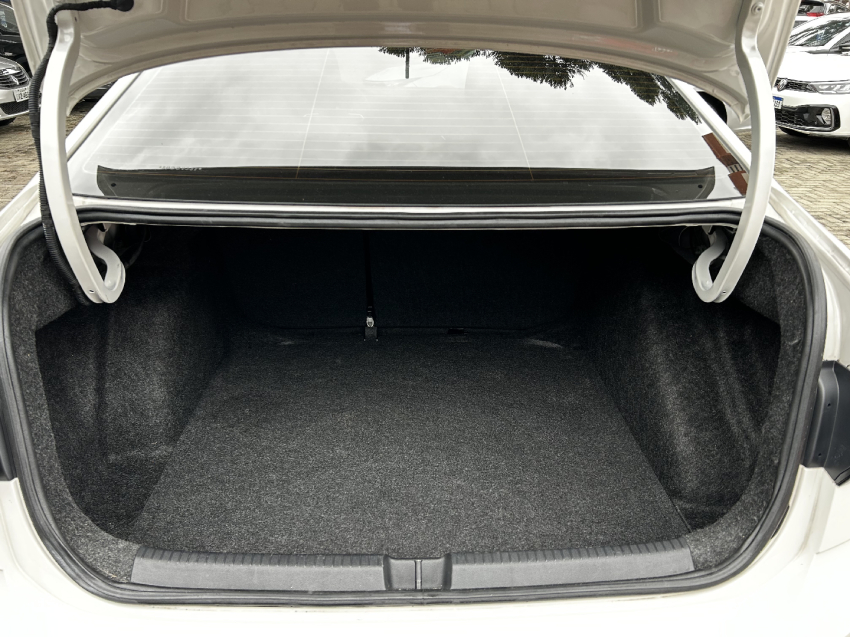 volkswagen virtus 1.4 250 tsi exclusive automatico flex 4p 2025
