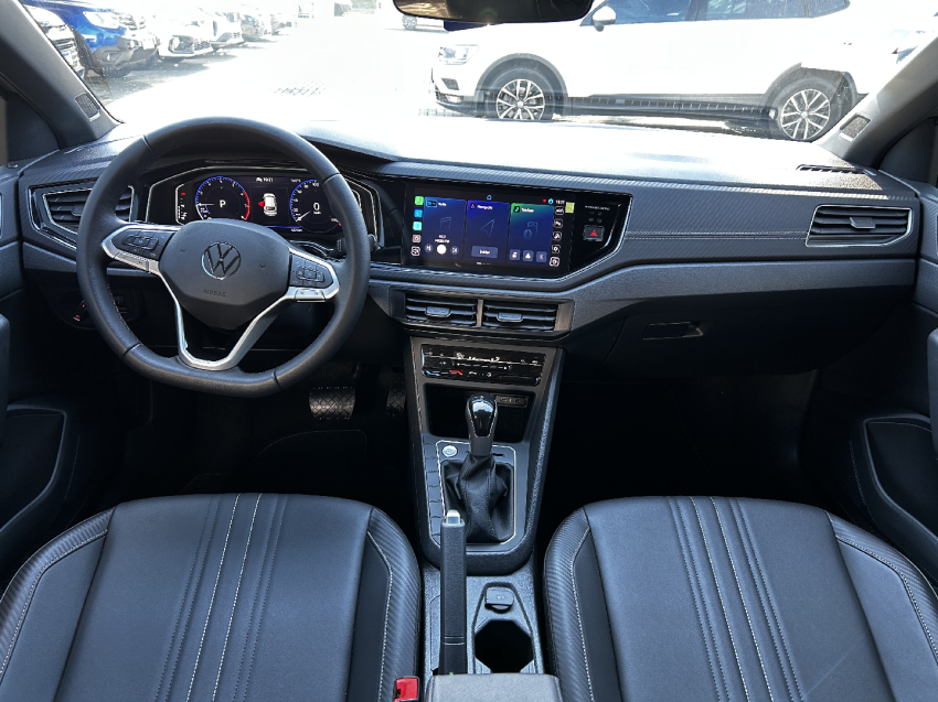 volkswagen nivus 1.0 200 tsi total flex highline automatico 4p 2025