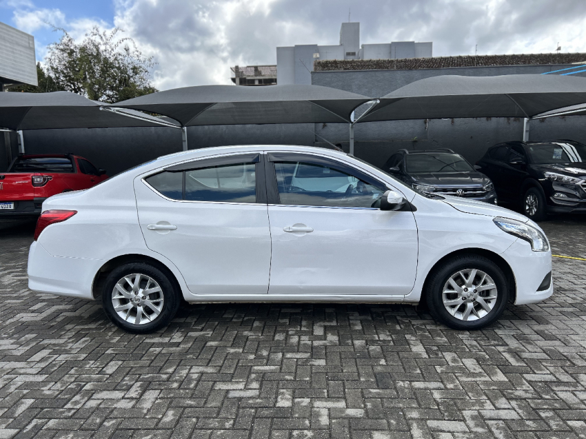nissan versa 1.6 16v flex sv 4p xtronic automatico 2018