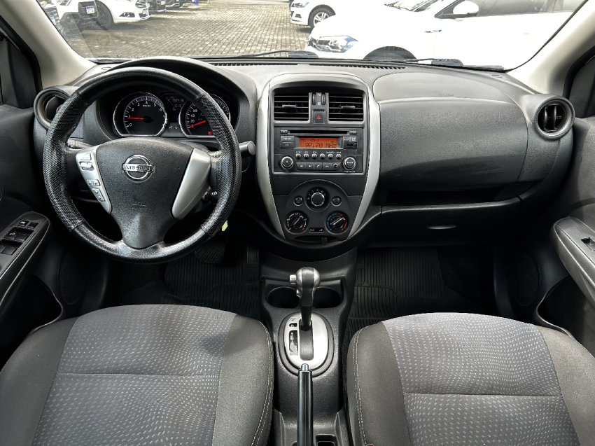 nissan versa 1.6 16v flex sv 4p xtronic automatico 2018