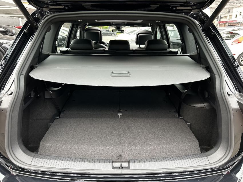 volkswagen tiguan 2.0 300 tsi gasolina allspace r-line automatico 4p 2024