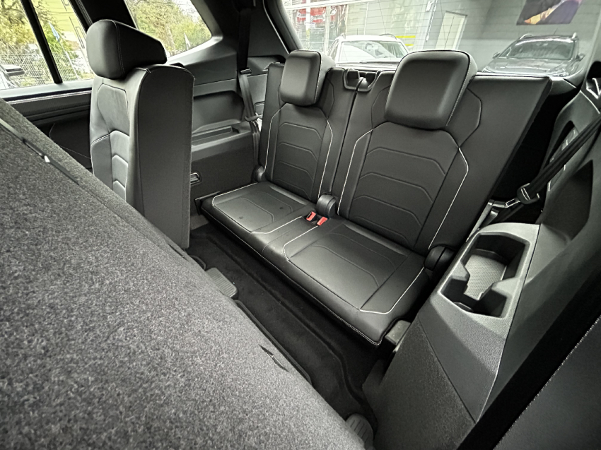 volkswagen tiguan 2.0 300 tsi gasolina allspace r-line automatico 4p 2024