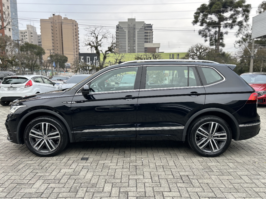 volkswagen tiguan 2.0 300 tsi gasolina allspace r-line automatico 4p 2024