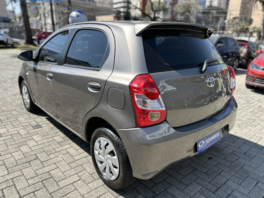 toyota etios 1.5 xs 16v flex 4p automatico 2018