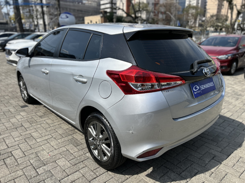 toyota yaris 1.5 16v flex xl plus connect multidrive 4p automatico 2020
