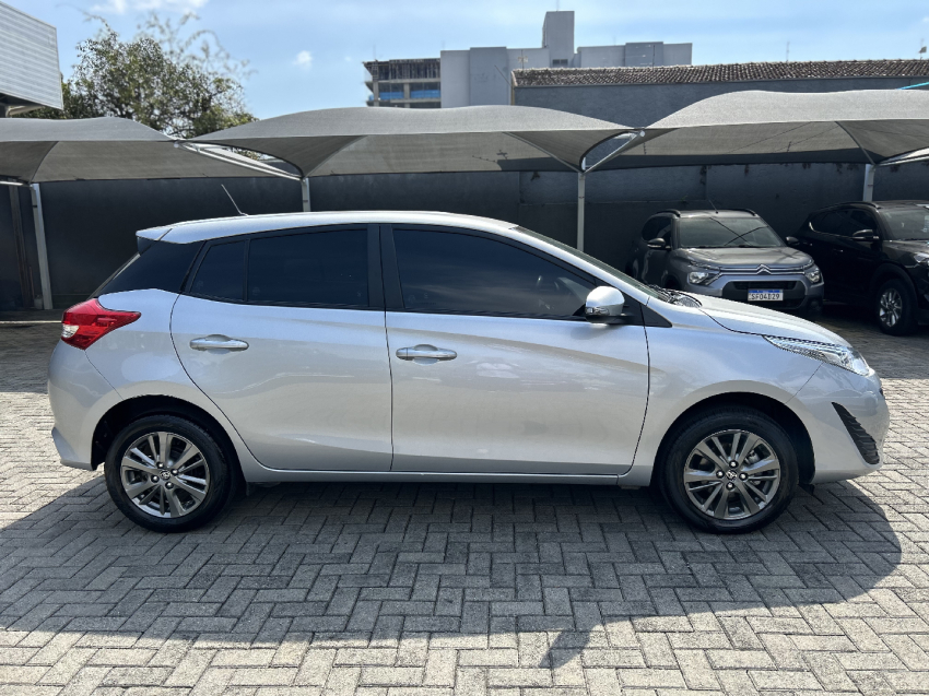toyota yaris 1.5 16v flex xl plus connect multidrive 4p automatico 2020