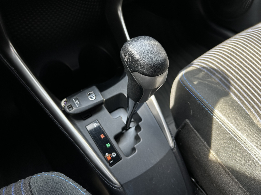 toyota yaris 1.5 16v flex xl plus connect multidrive 4p automatico 2020