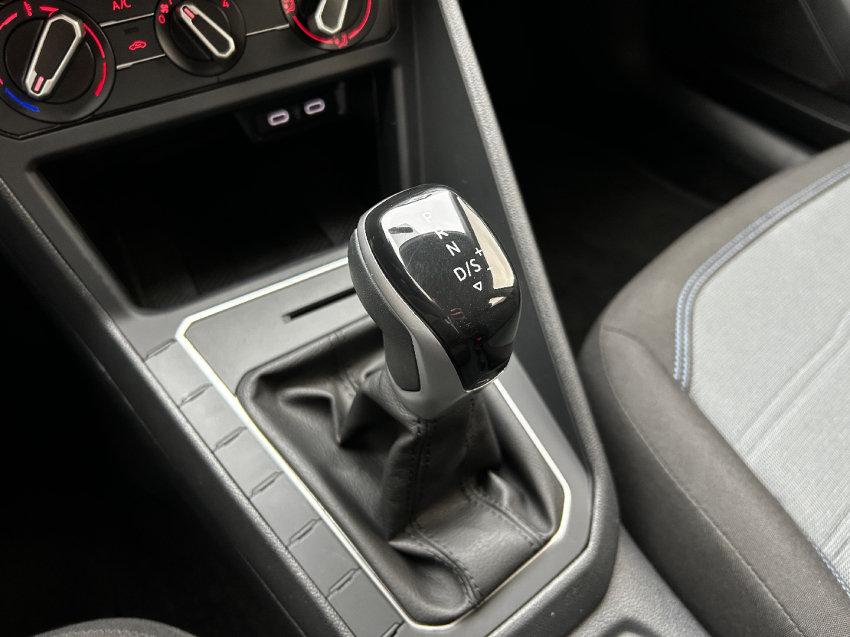volkswagen nivus 1.0 200 tsi total flex comfortline automatico 4p 2024