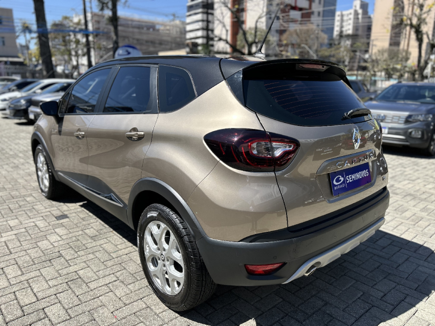 renault captur 1.3 tce flex zen x-tronic 4p automatico 2022