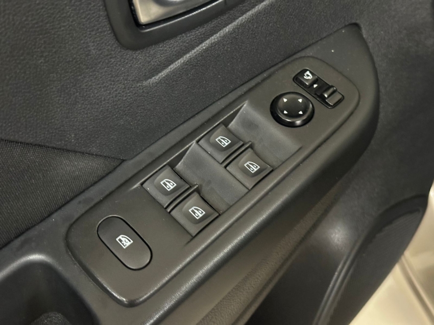 renault captur 1.3 tce flex zen x-tronic 4p automatico 202215