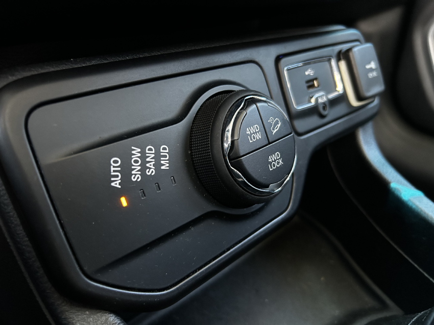 jeep renegade 2.0 16v turbo diesel longitude 4p 4x4 automatico 2020
