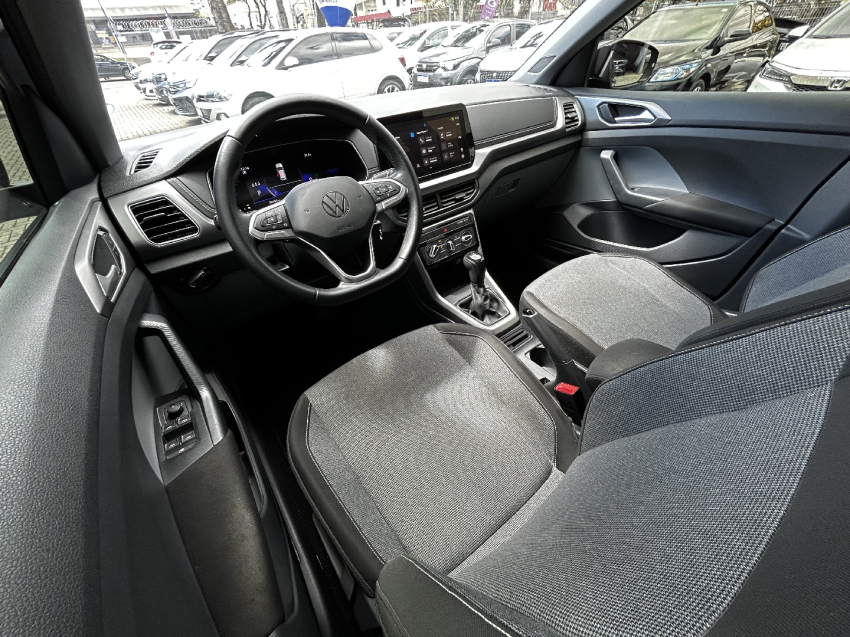 volkswagen t-cross 1.0 200 tsi total flex automatico 4p 2025