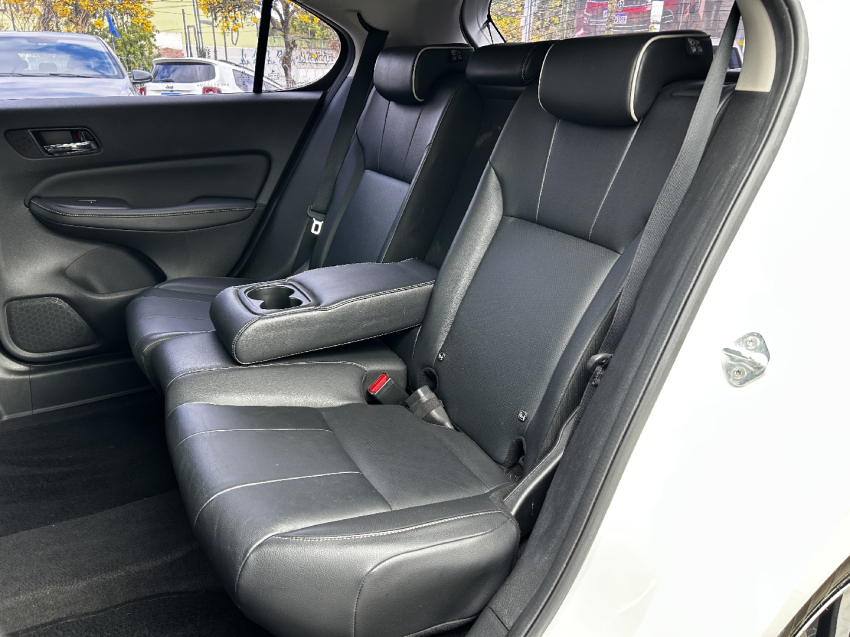 honda city 1.5 i-vtec flex hatch touring cvt 4p automatico 2022