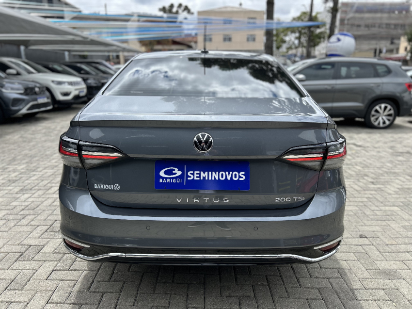 volkswagen virtus 1.0 200 tsi highline automatico flex 4p 2025