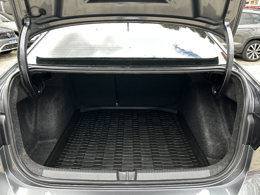 volkswagen virtus 1.0 200 tsi highline automatico flex 4p 2025