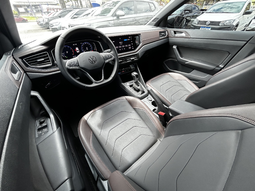 volkswagen virtus 1.0 200 tsi highline automatico flex 4p 2025