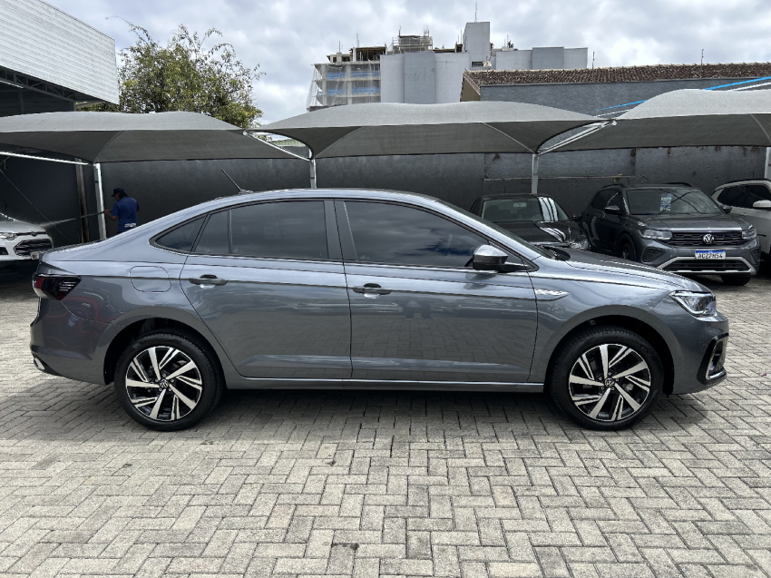 volkswagen virtus 1.0 200 tsi highline automatico flex 4p 2025