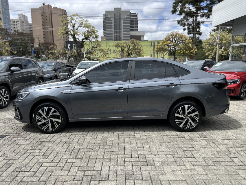 volkswagen virtus 1.0 200 tsi highline automatico flex 4p 2025
