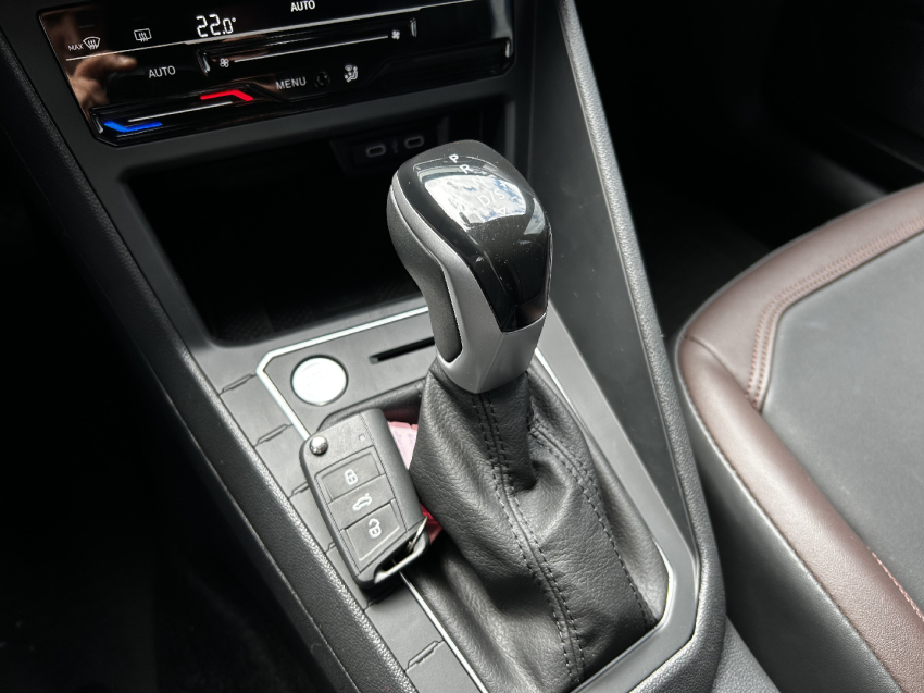 volkswagen virtus 1.0 200 tsi highline automatico flex 4p 2025