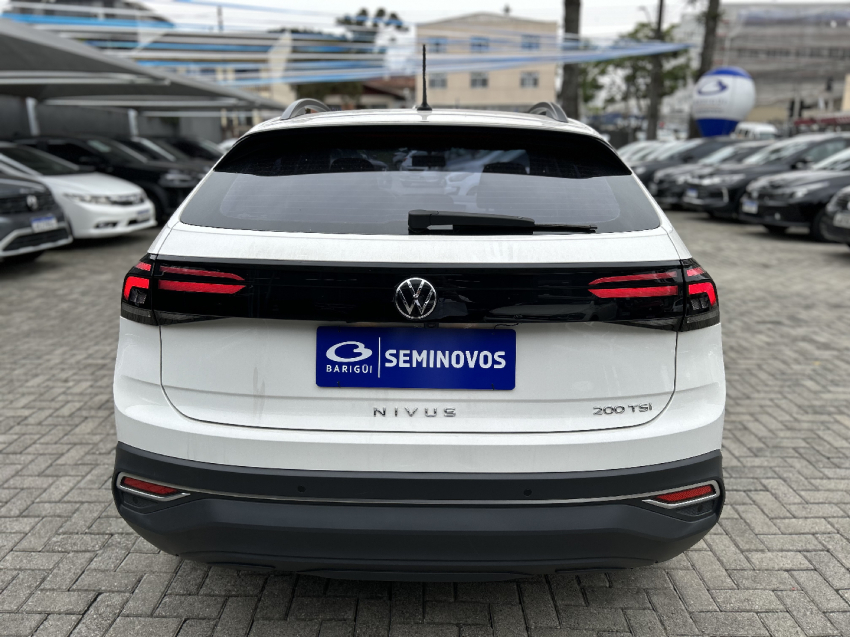 volkswagen nivus 1.0 200 tsi total flex comfortline automatico 4p 2023