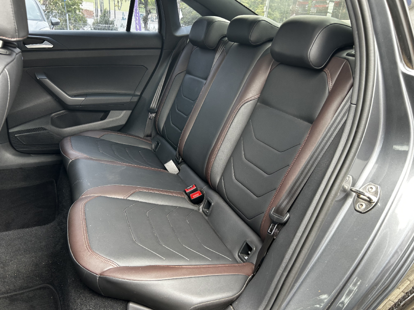 volkswagen virtus 1.0 200 tsi highline automatico flex 4p 2024