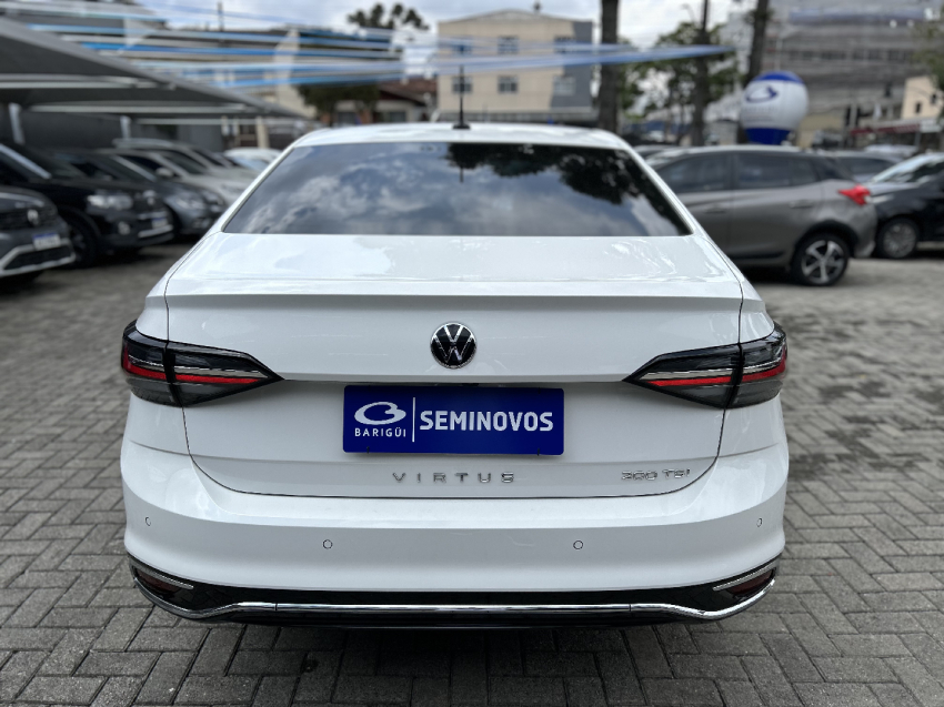 volkswagen virtus 1.0 200 tsi highline automatico flex 4p 2025