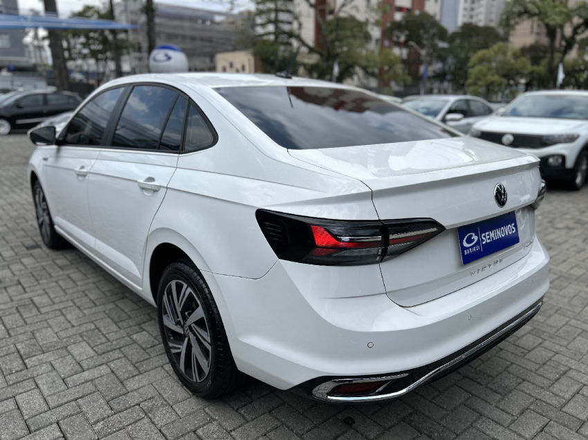 volkswagen virtus 1.0 200 tsi highline automatico flex 4p 2025