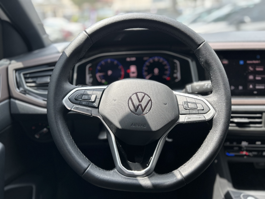 volkswagen virtus 1.0 200 tsi highline automatico flex 4p 2025
