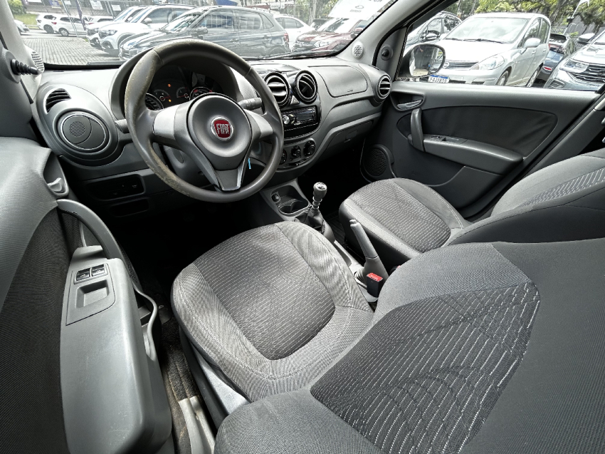 fiat palio 1.0 mpi attractive 8v flex 4p manual 2013