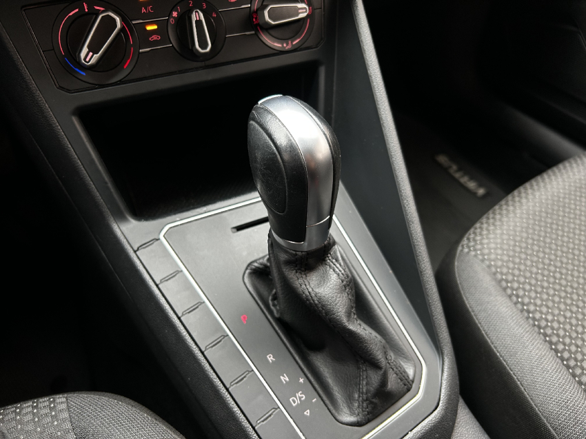 volkswagen virtus 1.6 msi total flex automatico 4p 2021