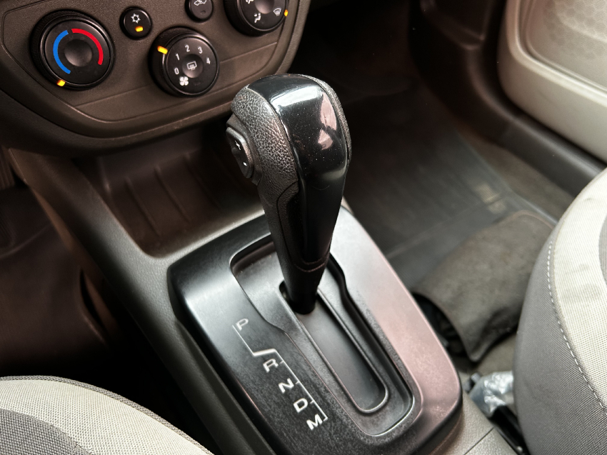 chevrolet spin 1.8 lt 8v flex 4p automatico 2013