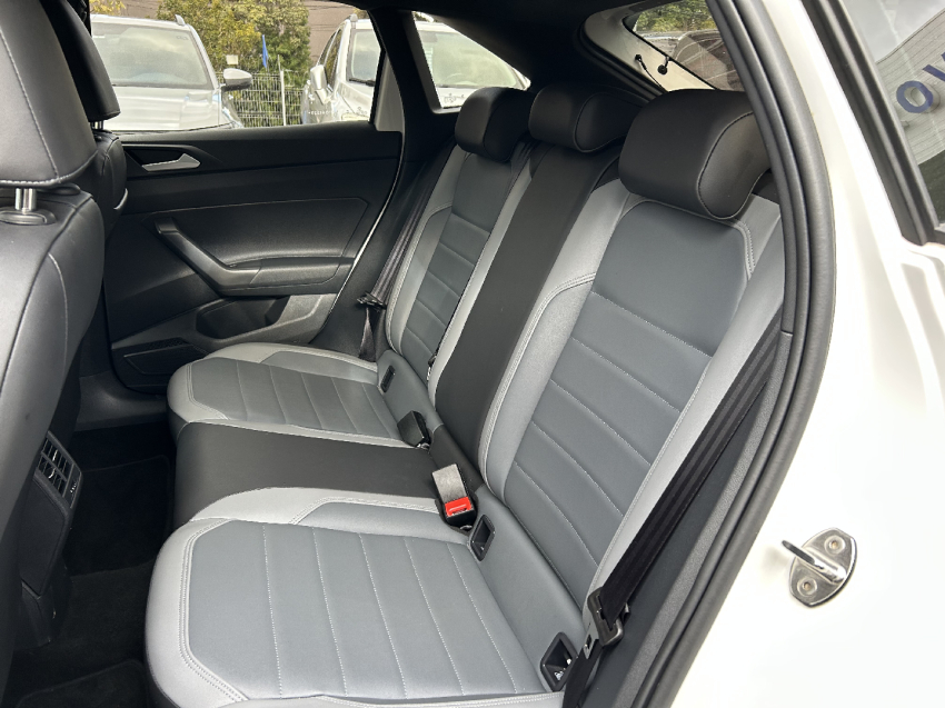 volkswagen nivus 1.0 200 tsi total flex highline automatico 4p 202417